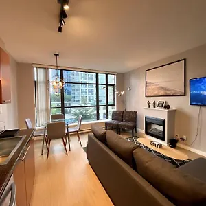 Apartment Entire In Heart Of Downtown, Vancouver